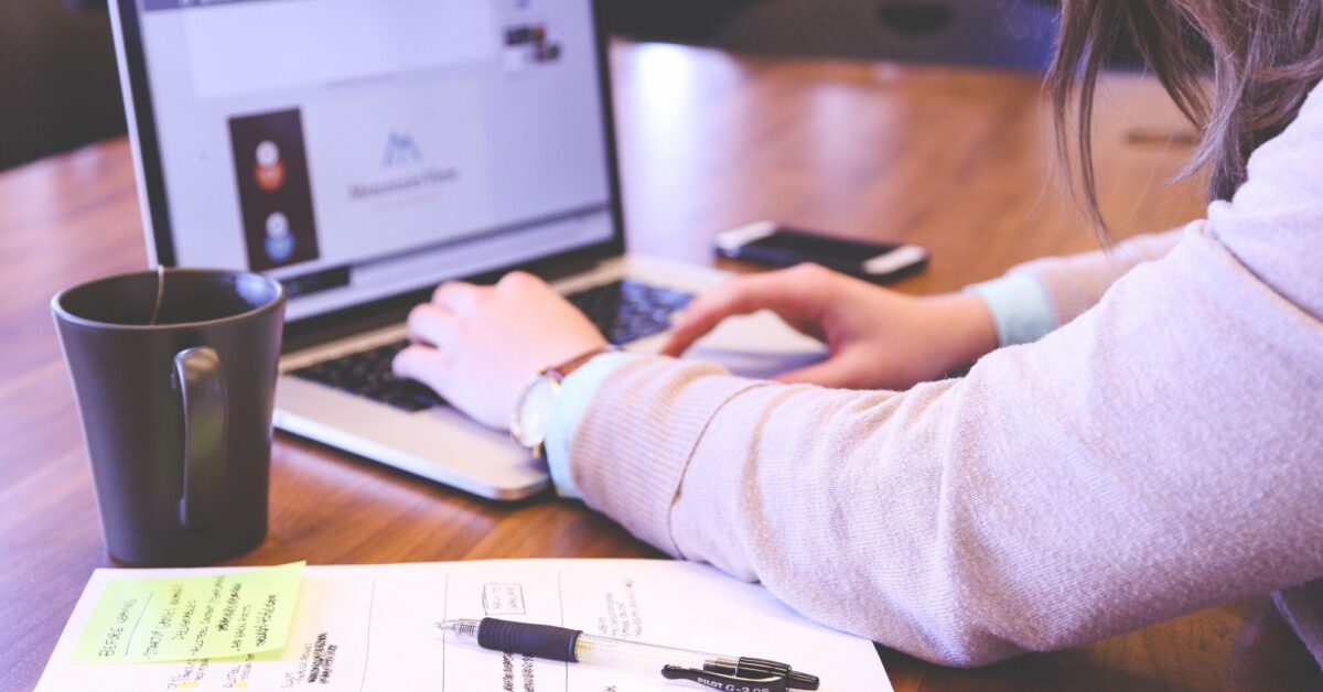 Marketing for real estate agents is crucial for getting noticed and landing clients. Learn more with this guide featuring 7 creative strategies that work.