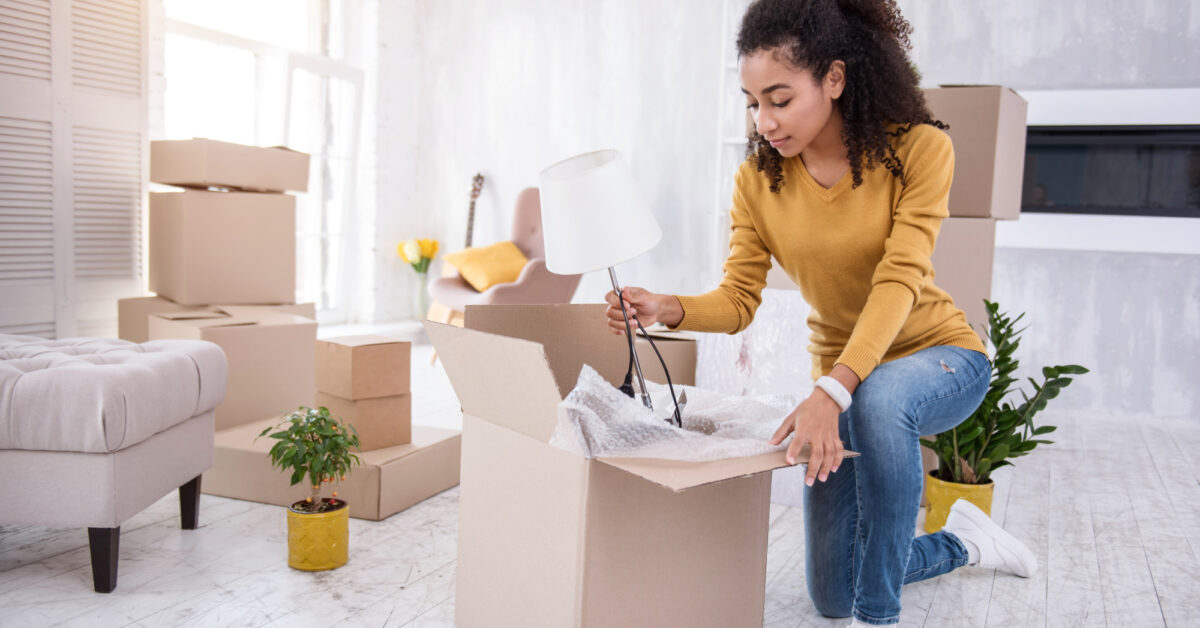 When it comes to planning a move, there are several steps you must take. Smash that link if you're ready to sell your home and move to a new spot.