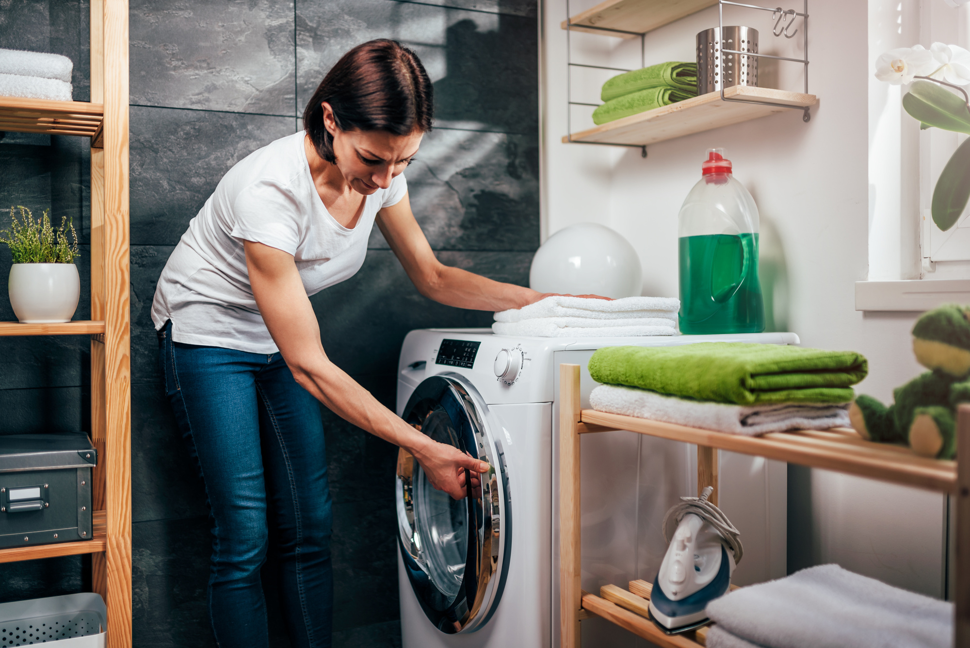 How To Clean a Washing Machine Like a Pro