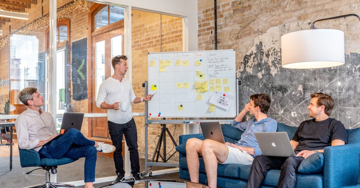 Everything You Need to Know About Becoming a Leadership Coach
