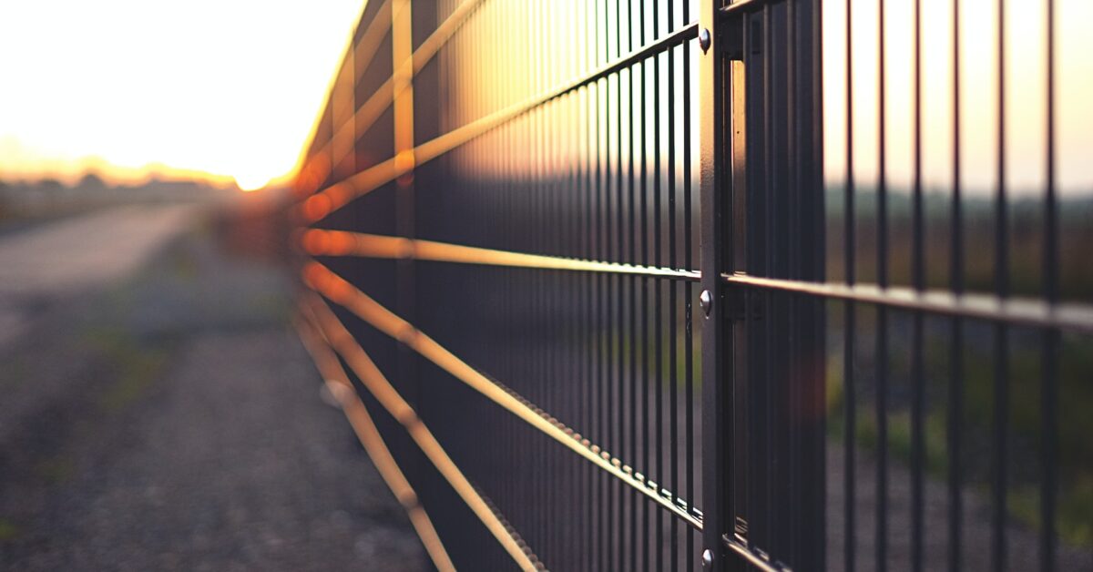 The Advantages of Using a Composite Fence