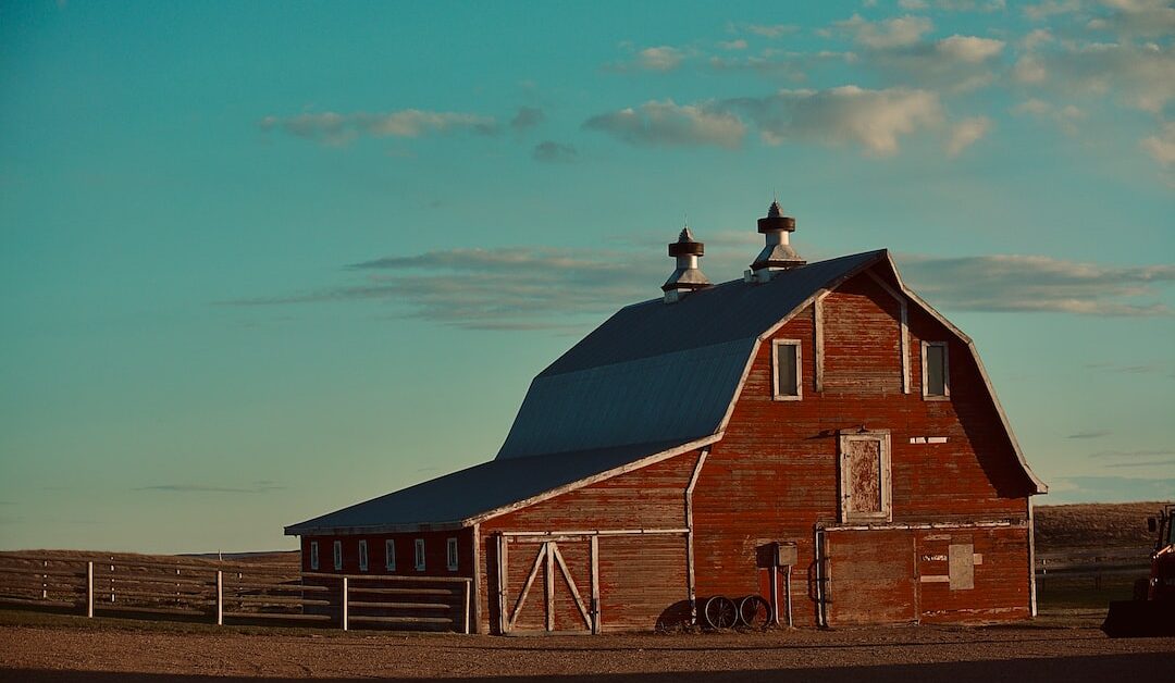 The Essentials of a Pole Barn Builder
