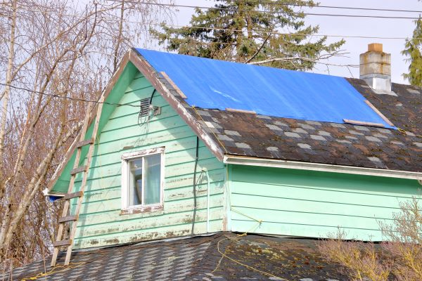 How to Make a Temporary Roof Patch