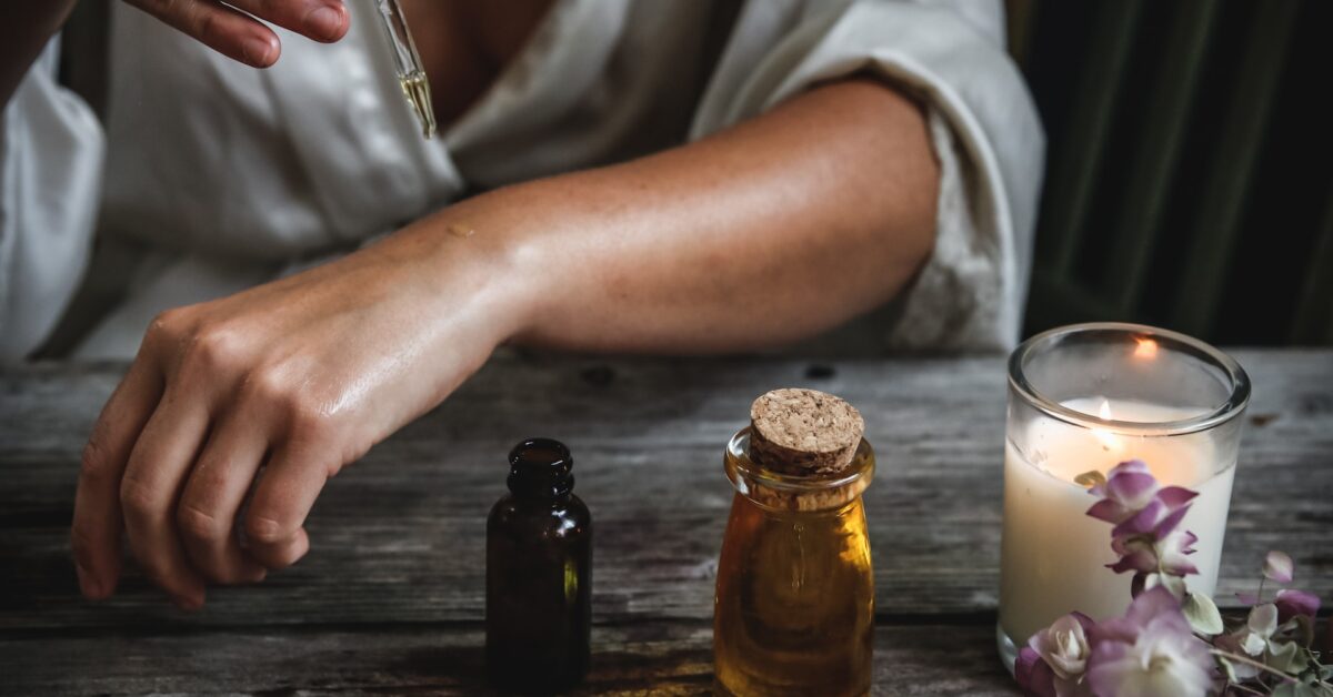 The Essence of Purity: Exploring Natural Aromatherapy